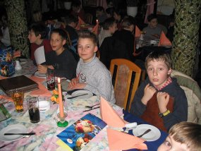 Pizzaessen der Klasse 5a