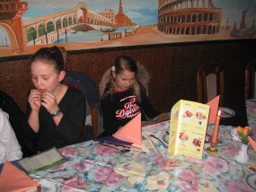 Pizzaessen der Klasse 5a