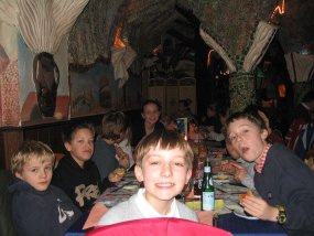 Pizzaessen der Klasse 5a