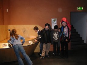 Die Klasse 5b im Museum am Fachtag 2005